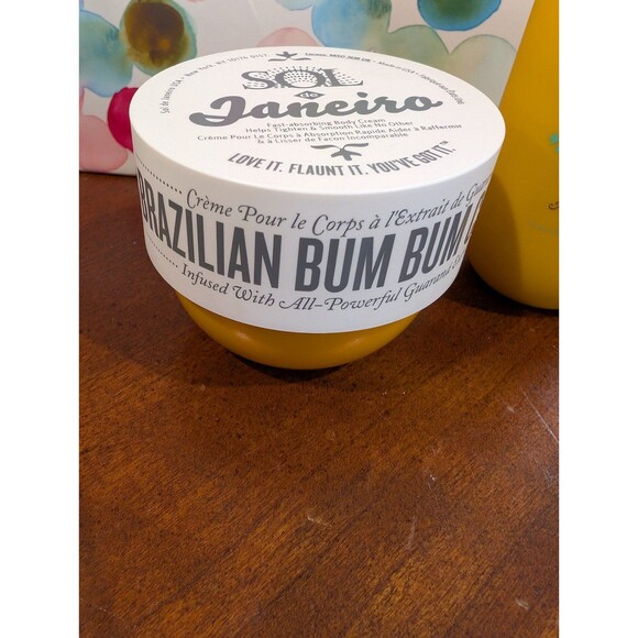 Sol de Janeiro Bum Bum Cream and 4 Play Shower Gel - Picture 6 of 7